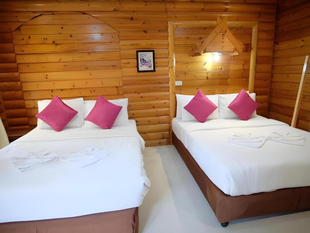 Tonsak Resort 3*