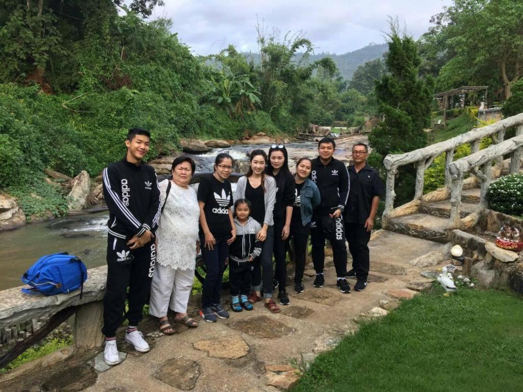 Sai Nam Wang Ban Huai Rin