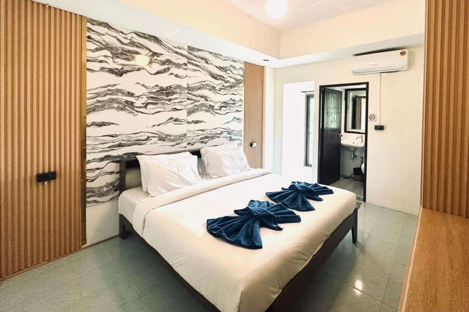 Hotel With Swiming Pool 4*