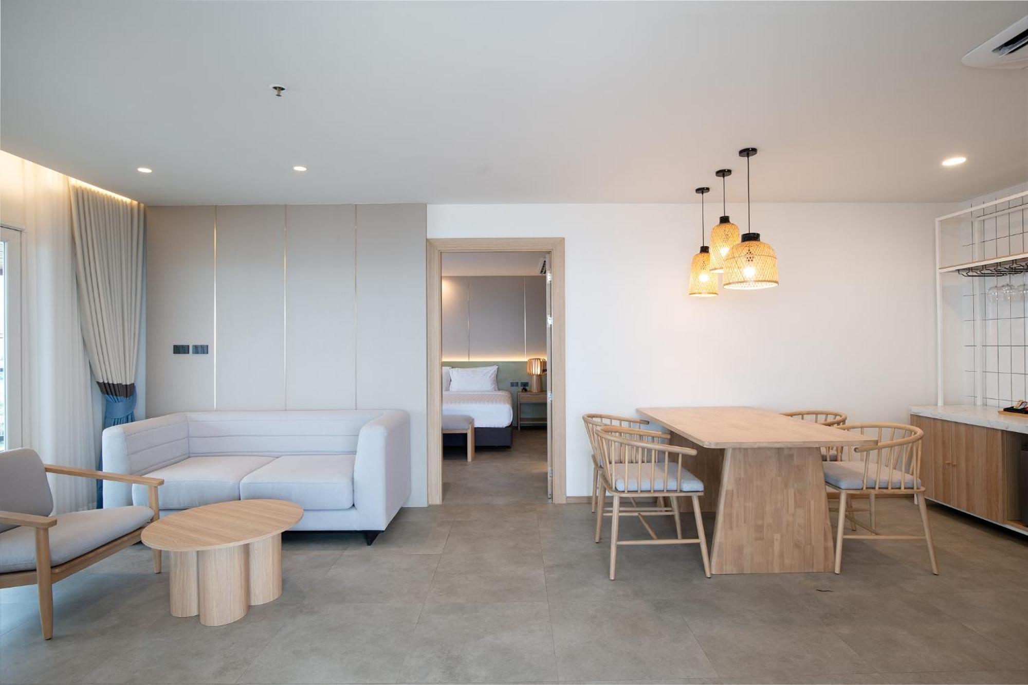 Hotel Thani