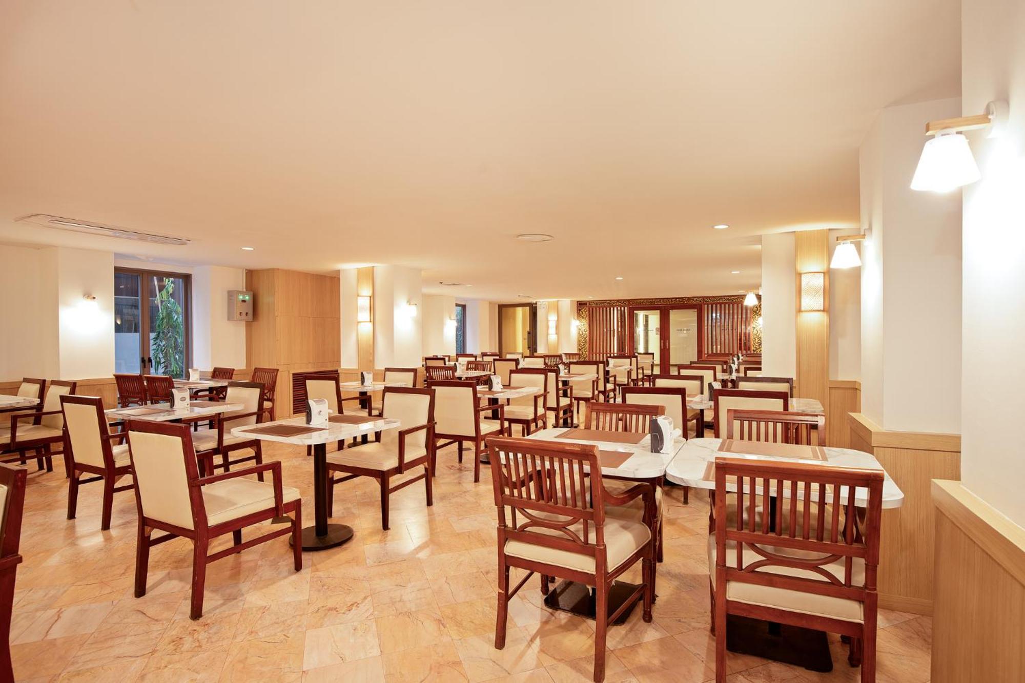 Hotel Thani 4*