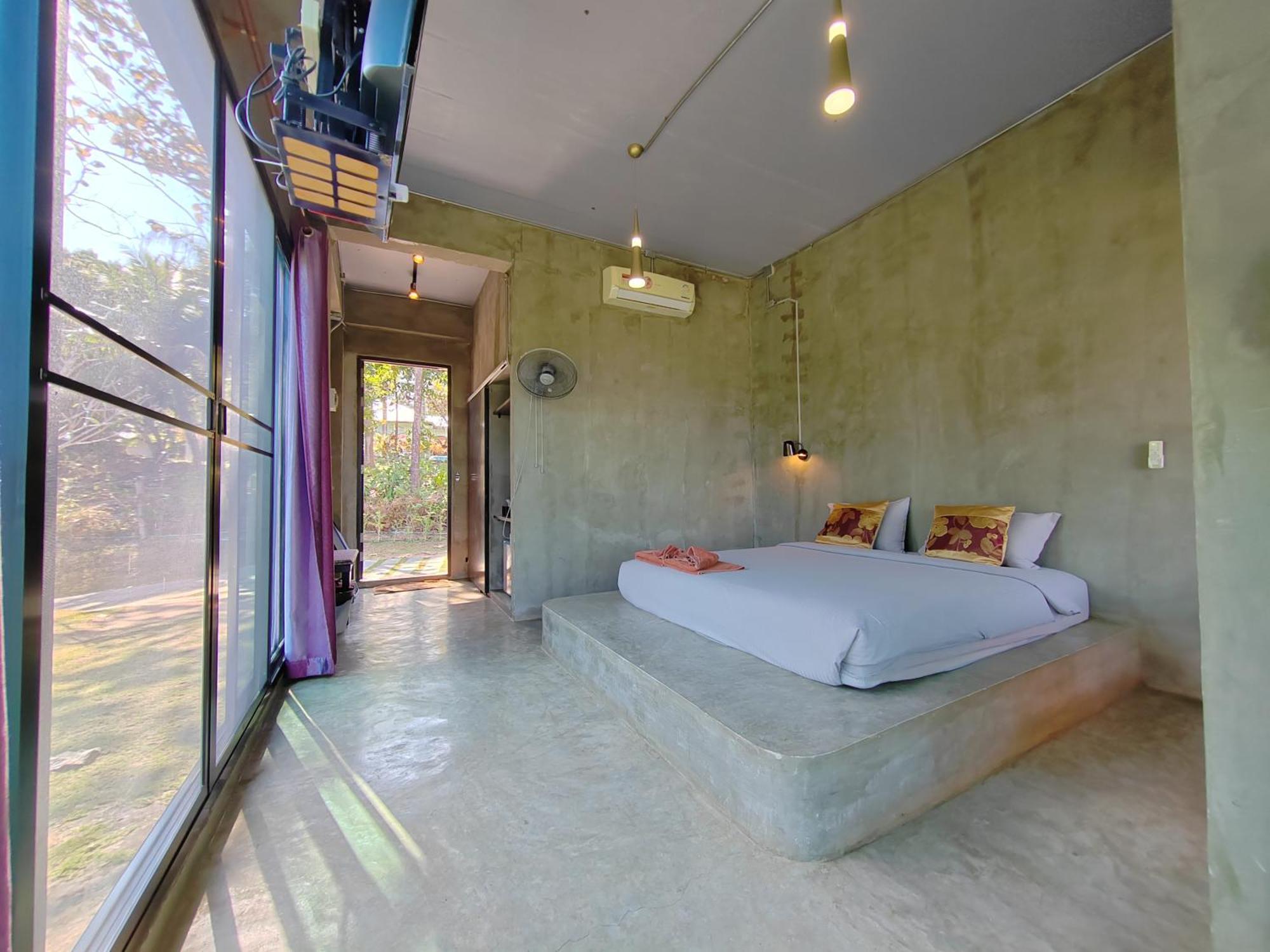 Homestay Baan Suan Plearndara *