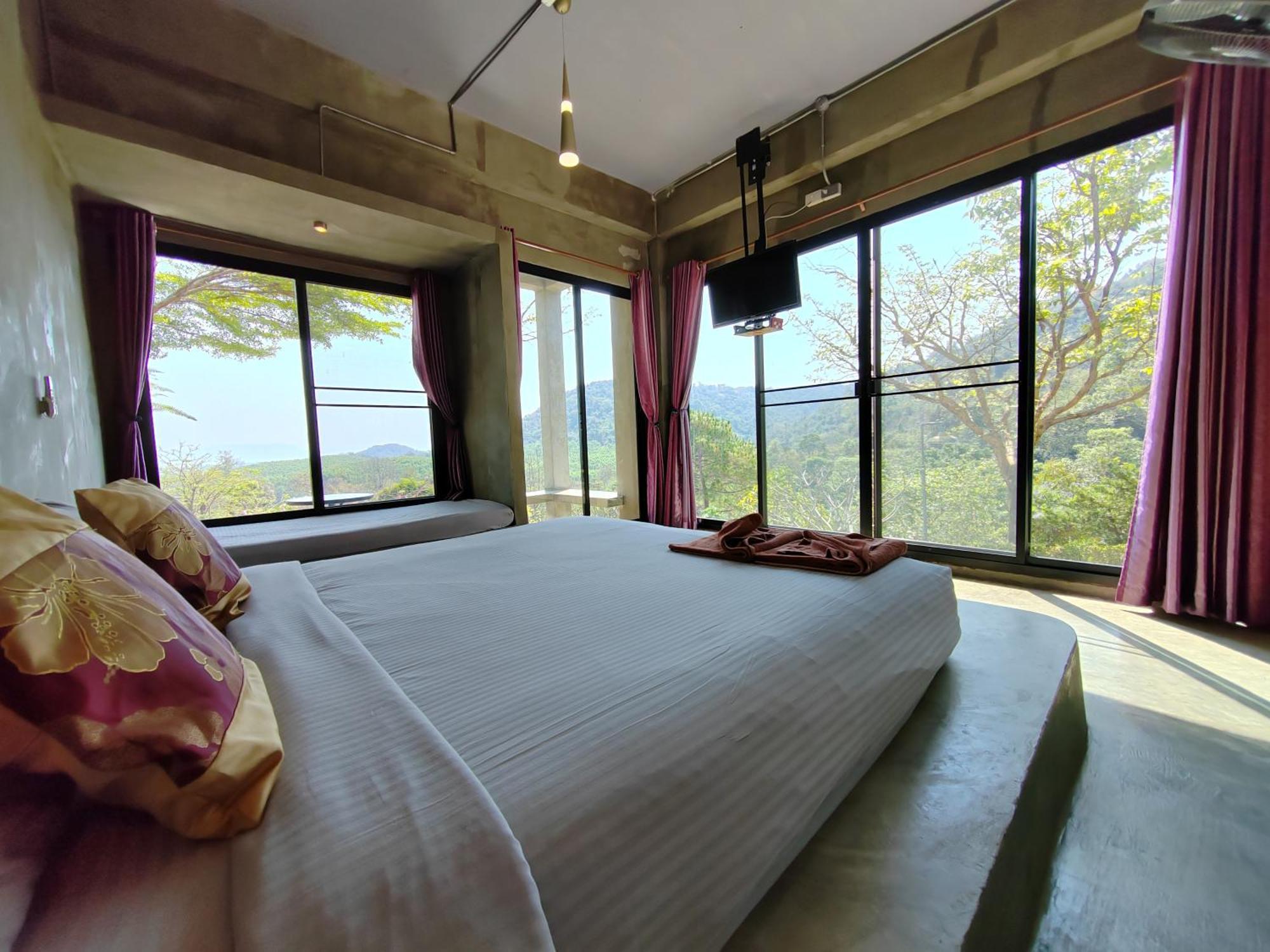 Baan Suan Plearndara