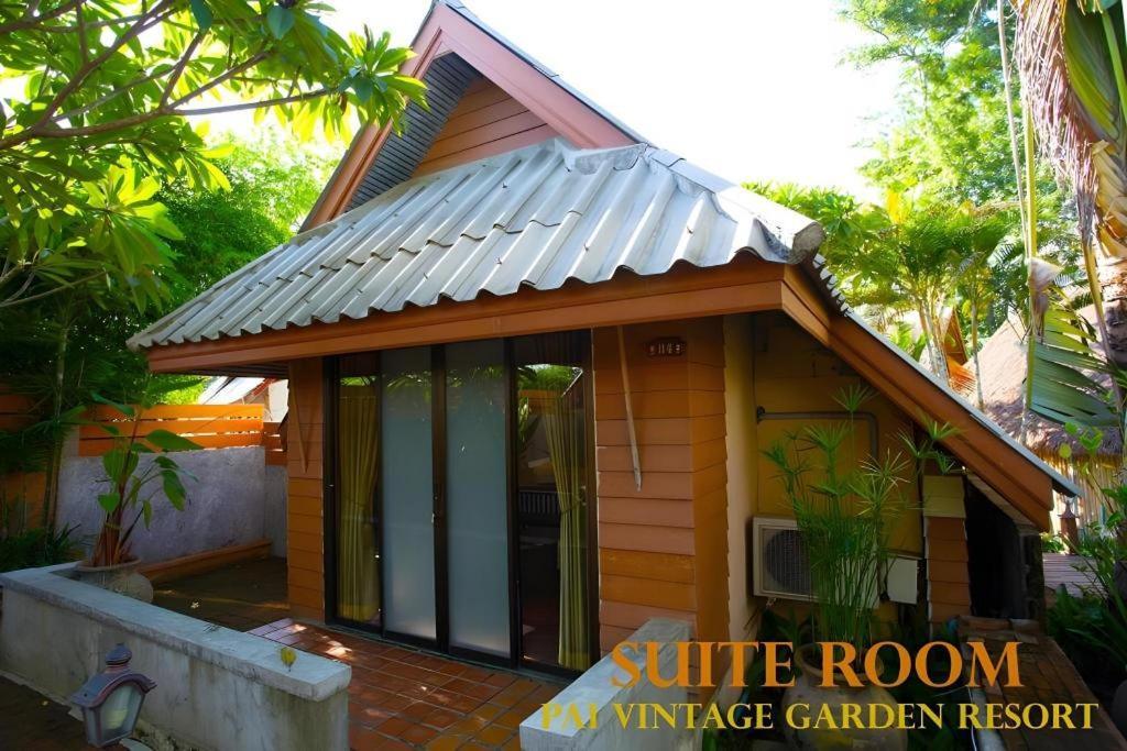 Vintage Garden 3*