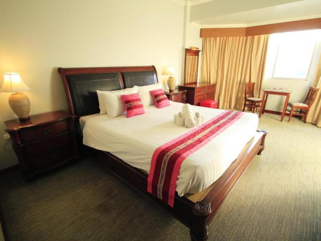 Thepnakorn 3*