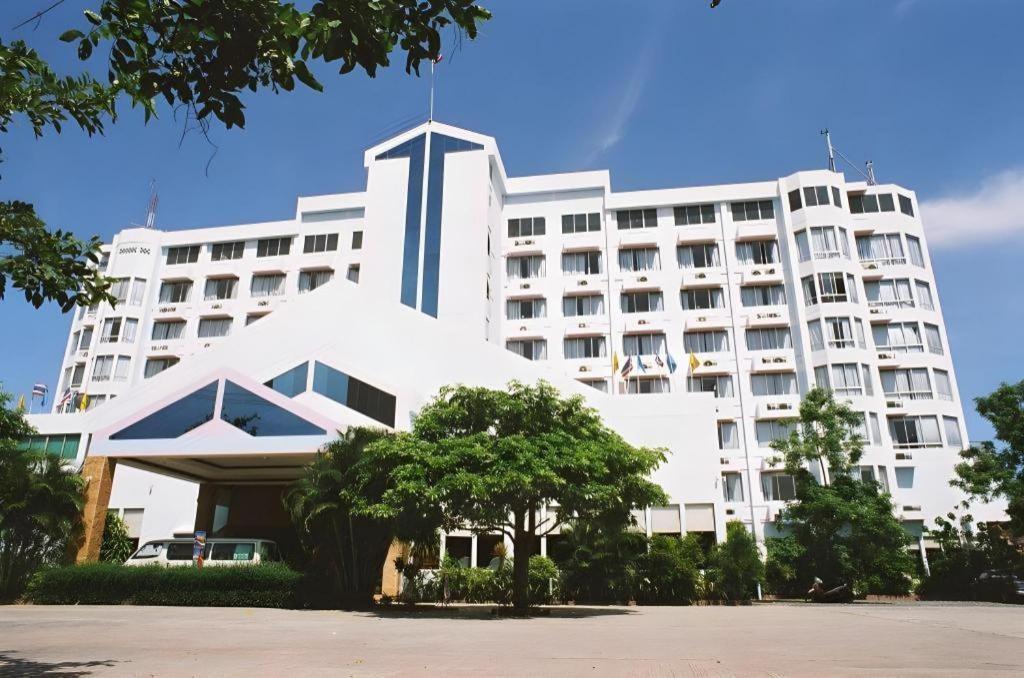 Thepnakorn 3*