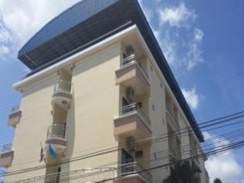 Ritzy House 2*
