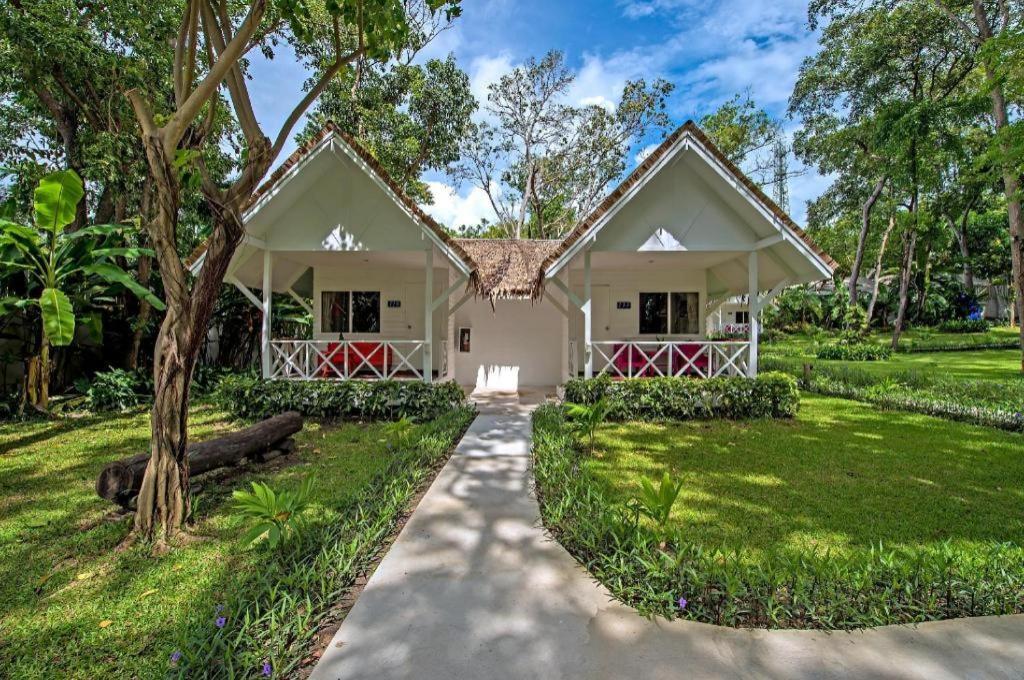 Baan Supparod Resort
