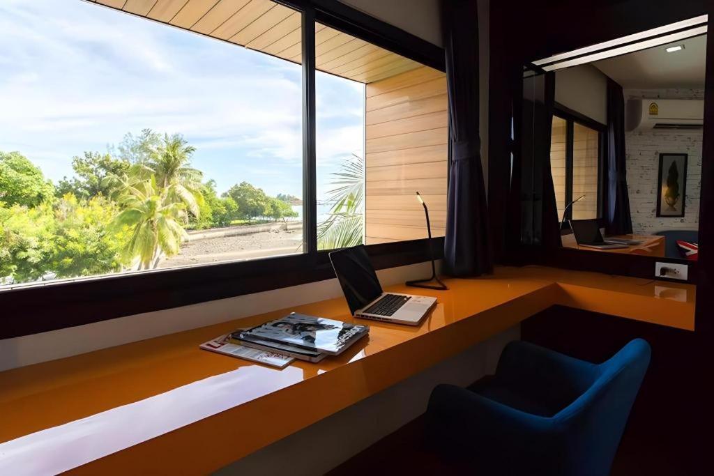 The Loft Seaside Sriracha Hotel 3* Si Racha