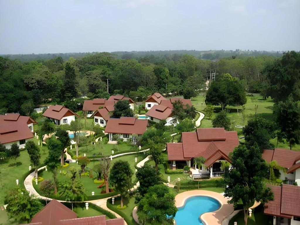 Resort Pang Rujee 3*