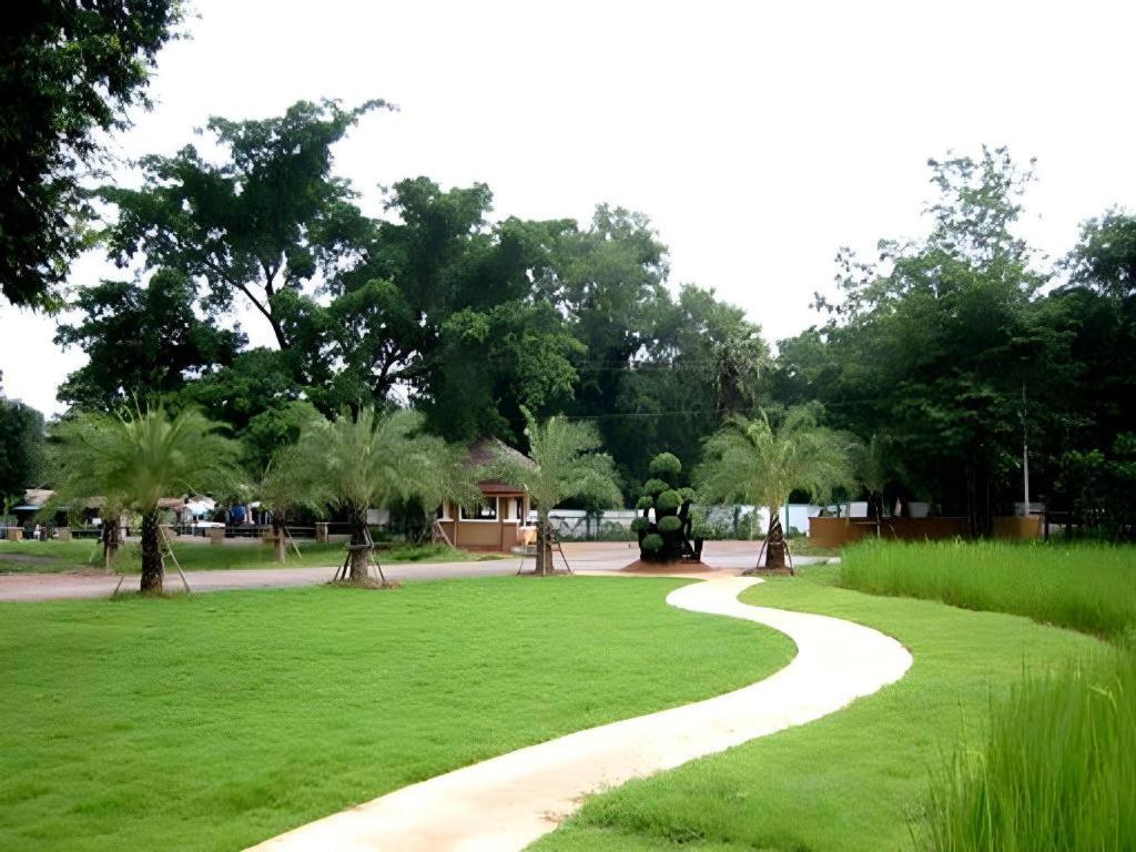 Pang Rujee Resort Ban Nong Rang Ka