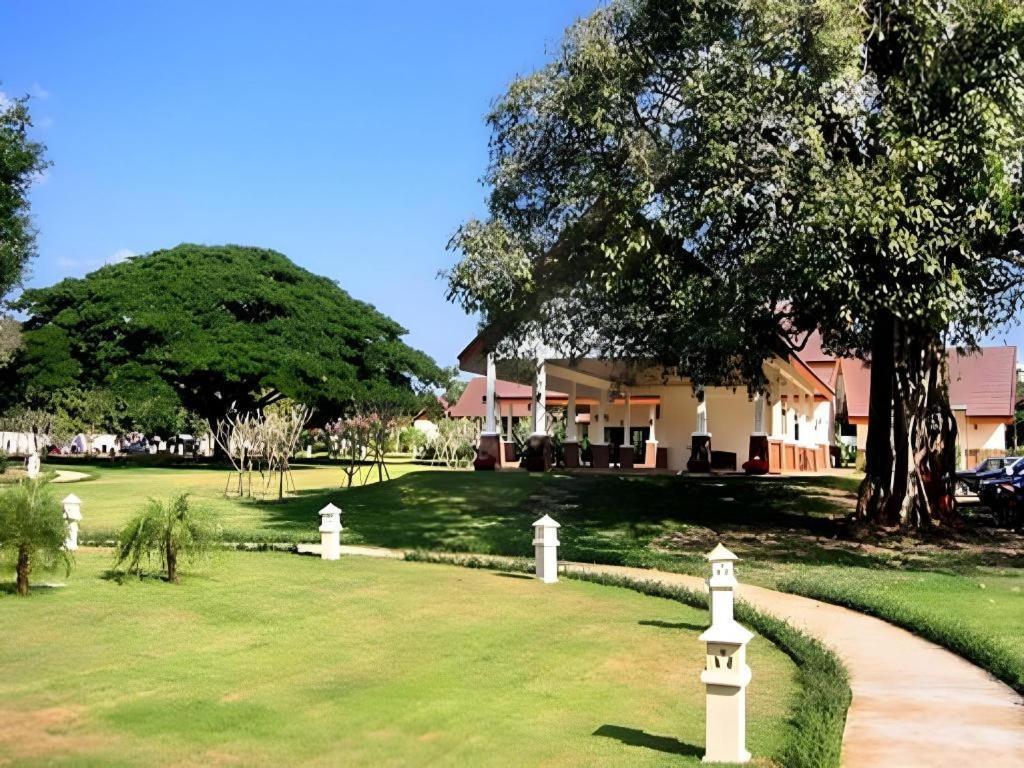 Pang Rujee Resort Ban Nong Rang Ka
