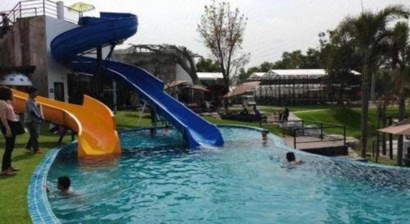 Resort I View Park