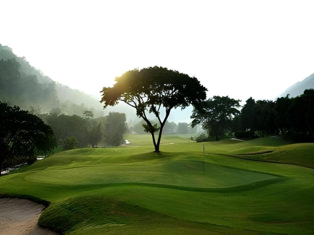 Royal Hills Golf And 3* Nakhon Nayok