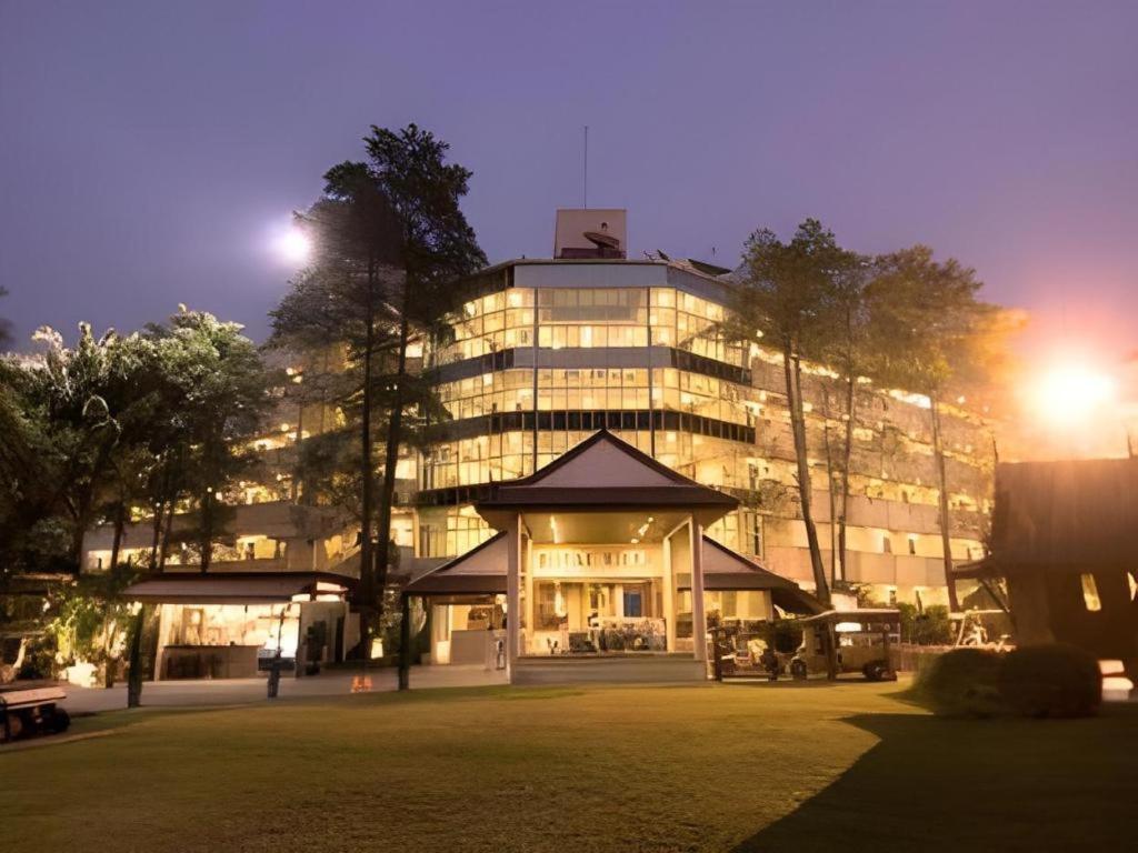 Resort Royal Hills Golf And
