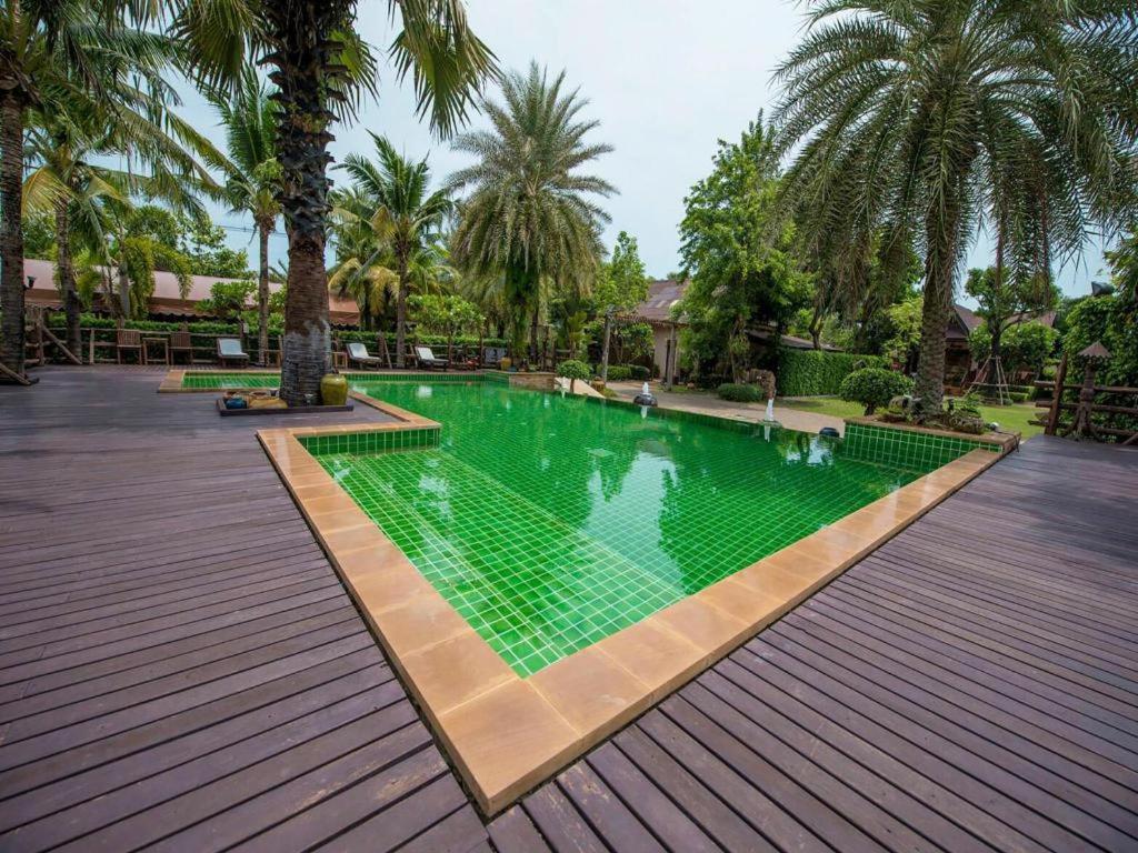 Resort Baan Baitan 3*