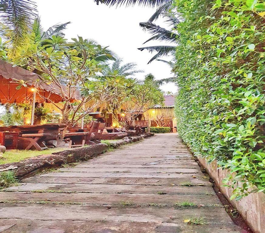 Resort Baan Baitan 3*