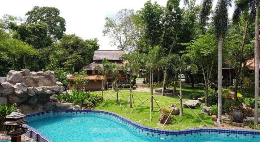 Phuiyara Resort