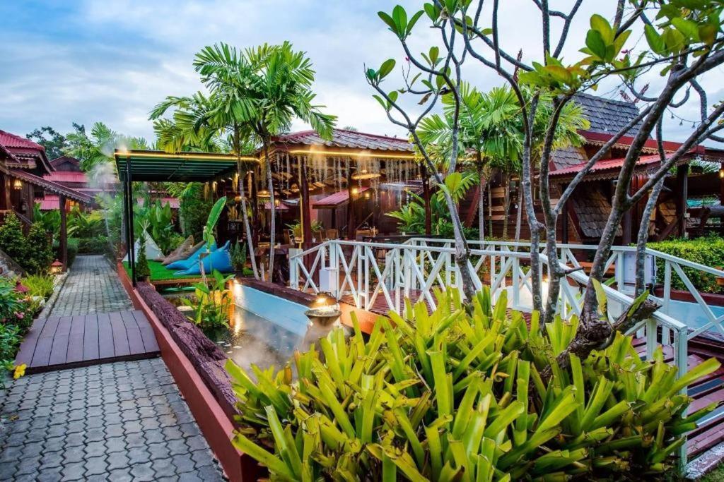 Resort Dang Ky Ploen Tharnnam