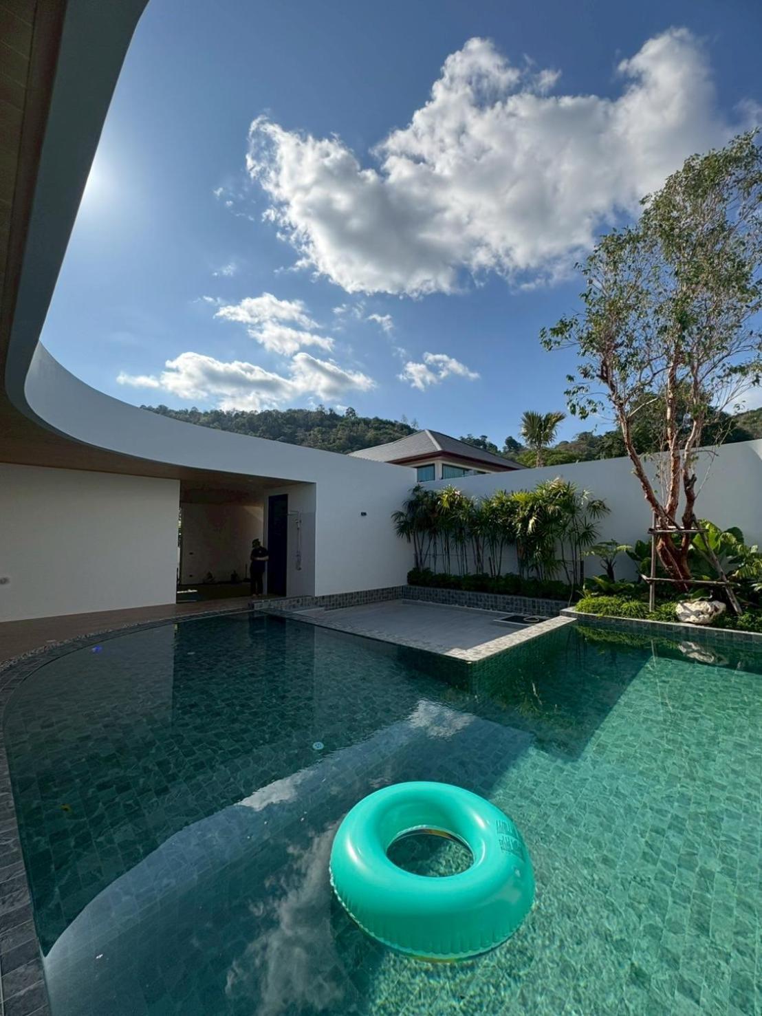 Mandla Collection, White Anda Naiharn Villa