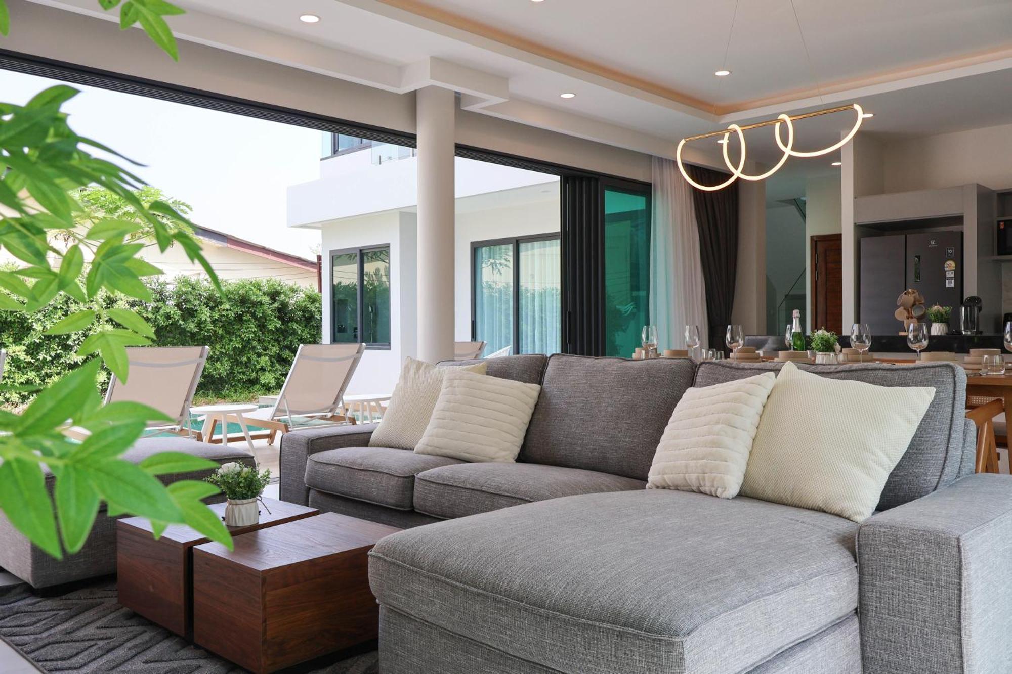 Lavish Duplex Style 4-br Private Pool * Rawai