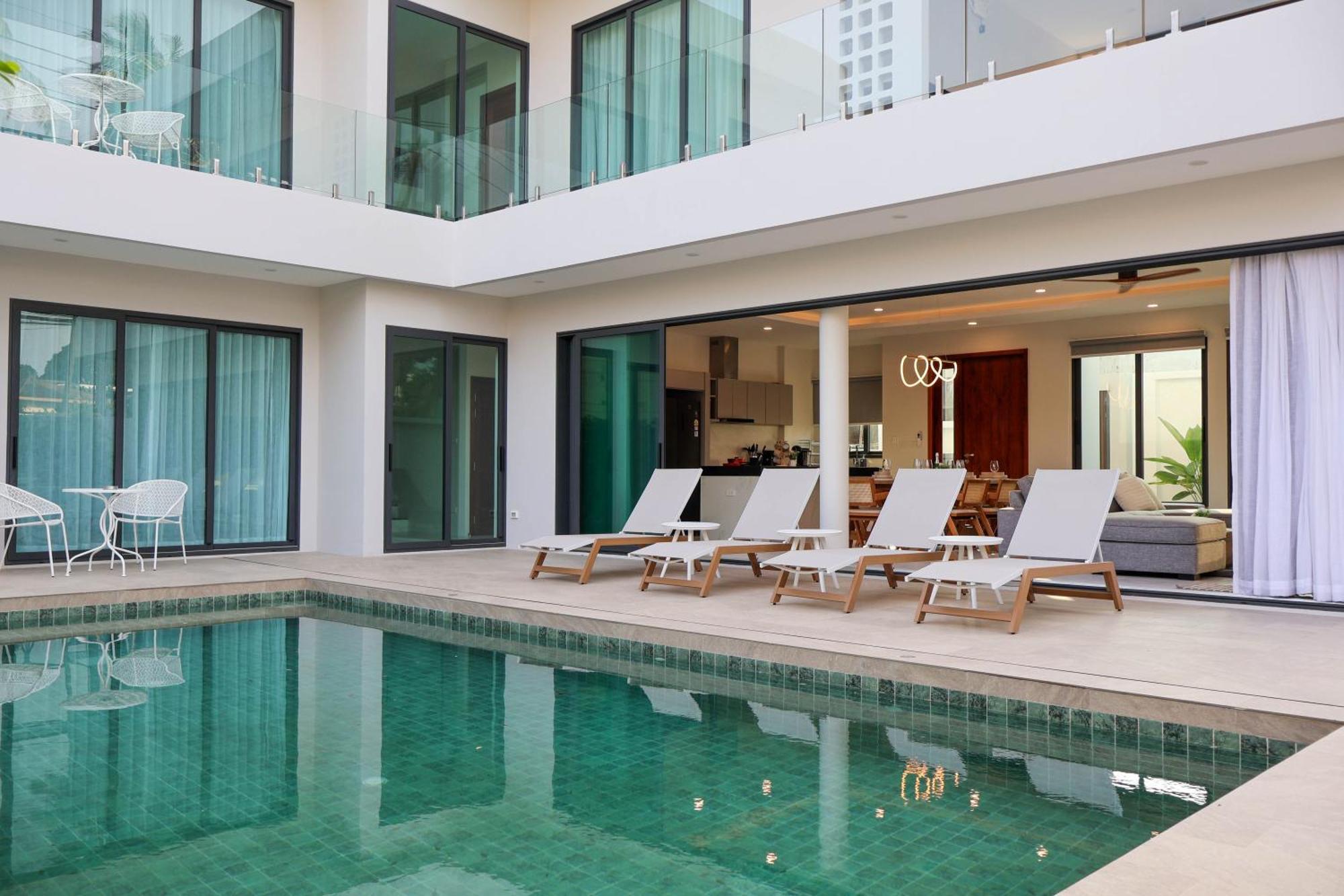 Villa Lavish Duplex Style 4-br Private Pool