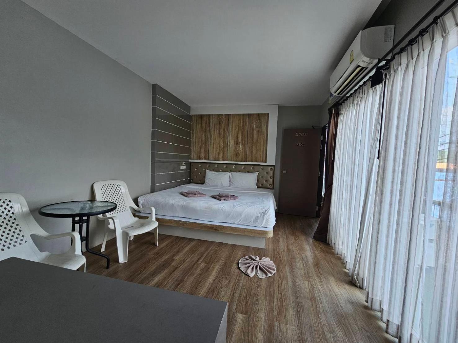 Ricci House 3*