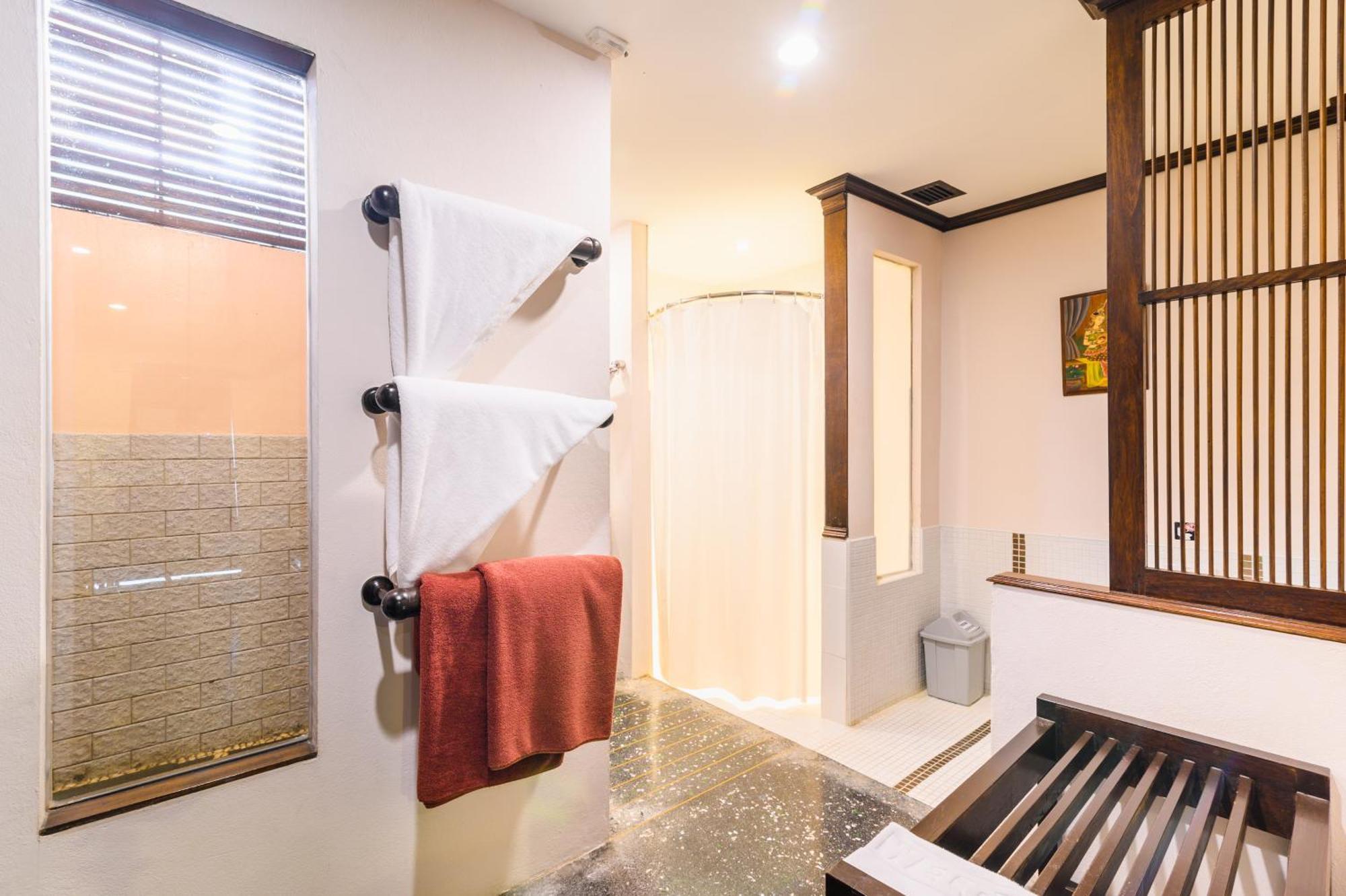 Resort Phuket Resotel 4*