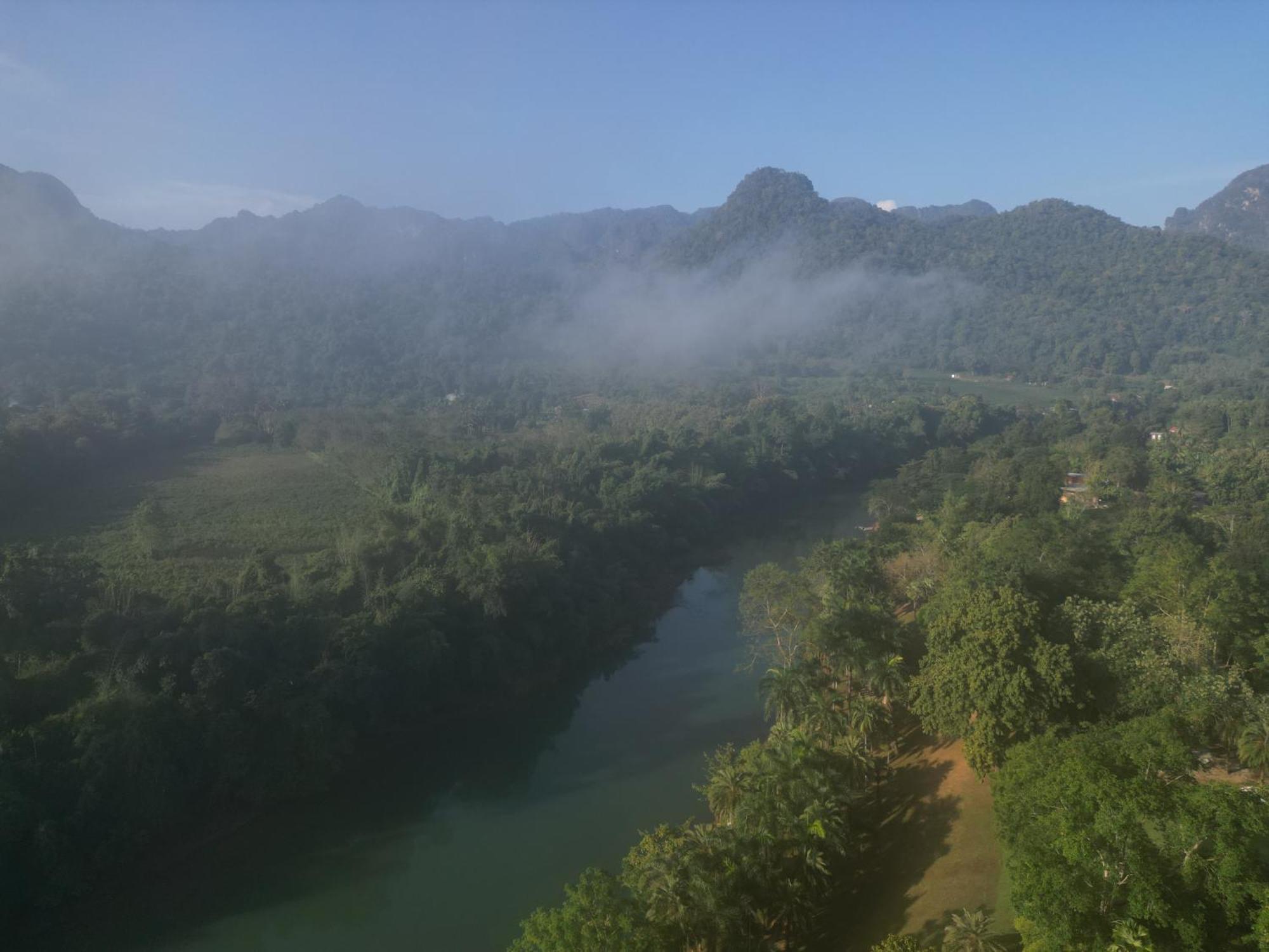 Puprai Tarnnarm Resort Thong Pha Phum