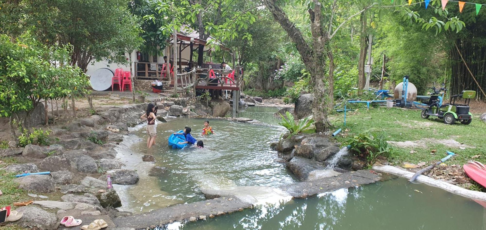 Lunda Orchid Guest house