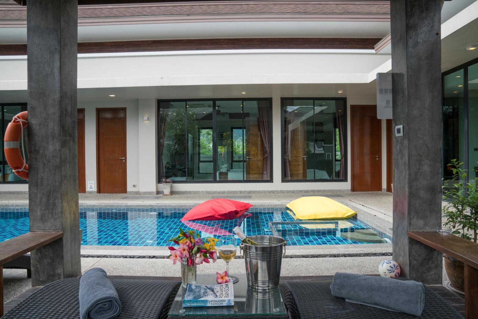 Narintara Private Pool - Free Tuk-tuk Service To The Beach! *