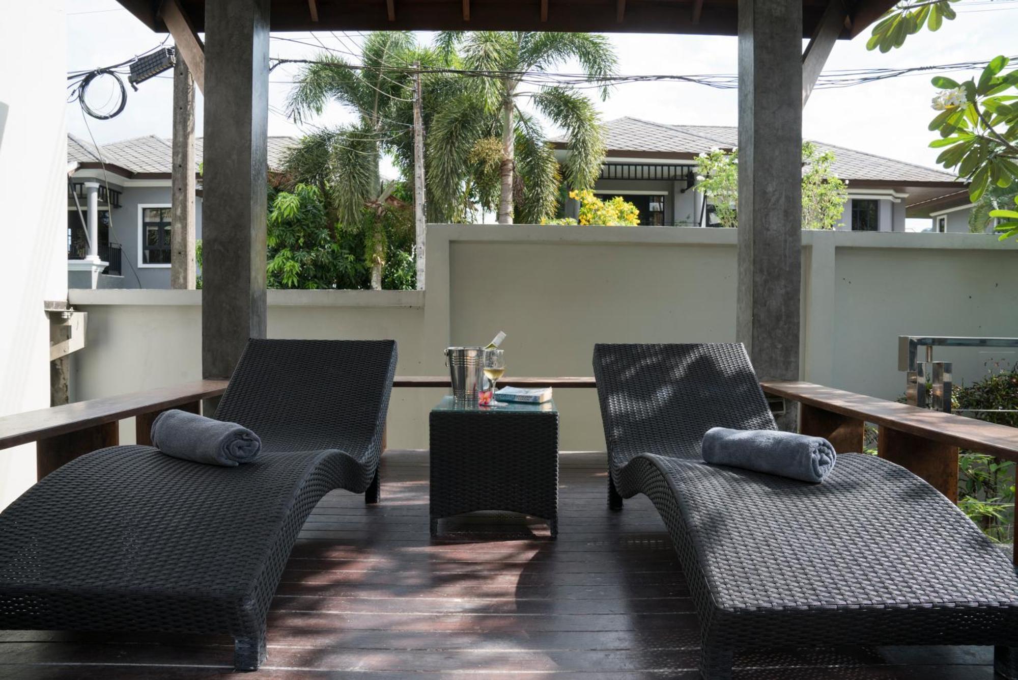 Narintara Private Pool - Free Tuk-tuk Service To The Beach! Villa