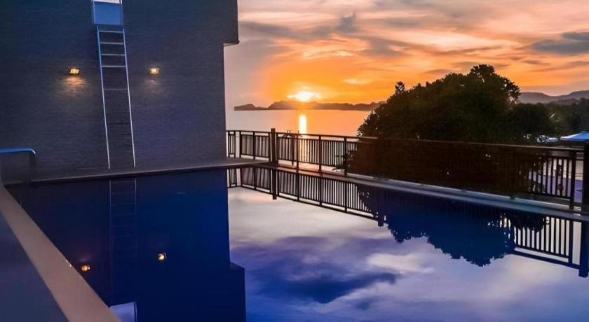 Hotel Royal Hill Satun 4*