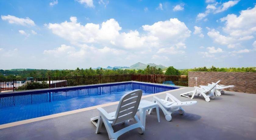 Hotel Royal Hill Satun 4*