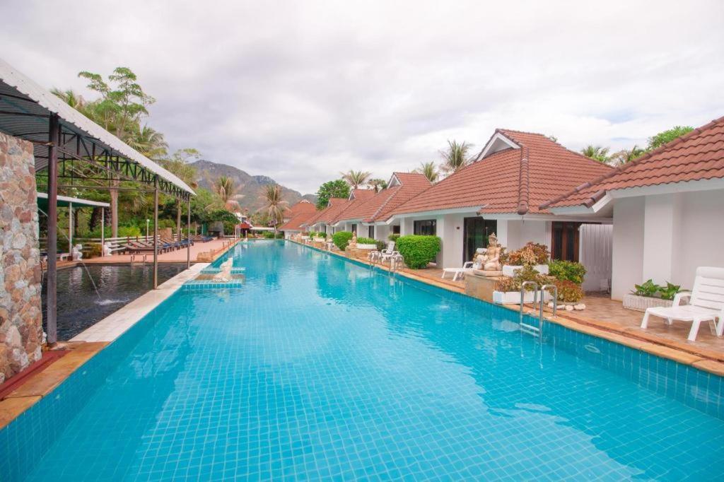 Privacy & Resort Sam Roi Yot