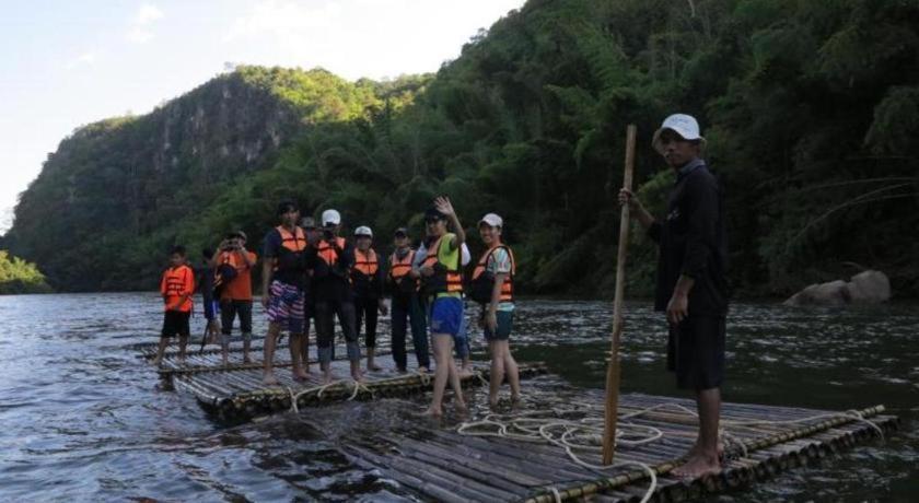 River Kwai Village 4*