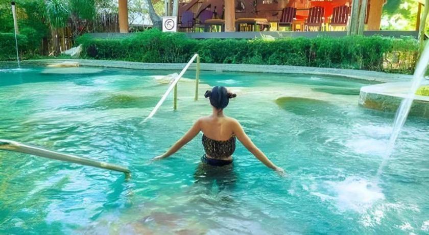 River Kwai Village 4*