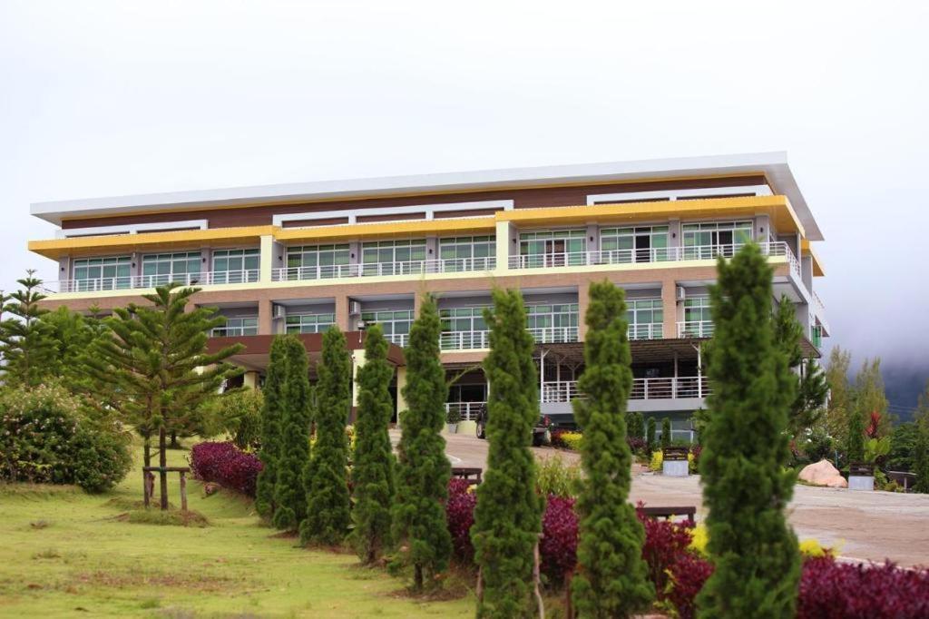 Breeze Hill Resort