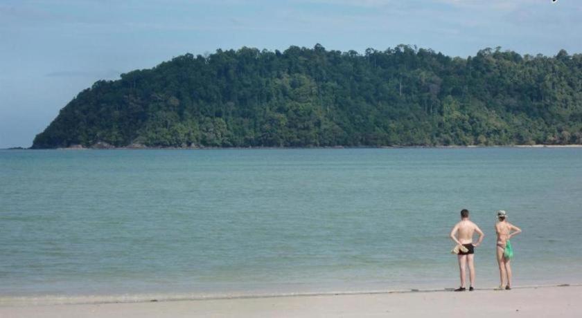 The Blue Sky Resort@ Koh Payam Resort