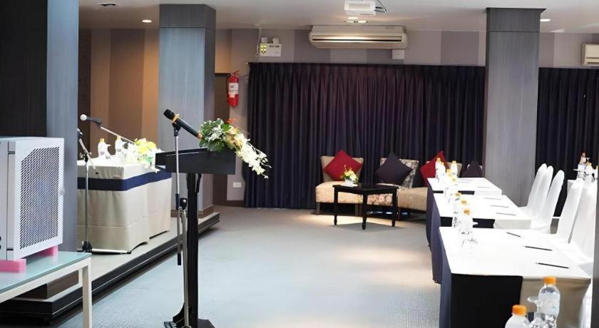 Hotel The Loft Seaside Sriracha Hotel 3*