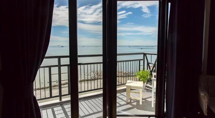 Hotel The Loft Seaside Sriracha Hotel 3*