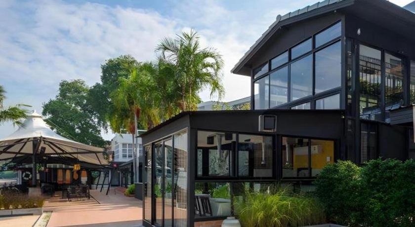 The Loft Seaside Sriracha Hotel 3*
