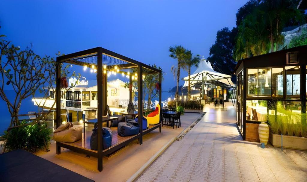 Hotel The Loft Seaside Sriracha Hotel 3*