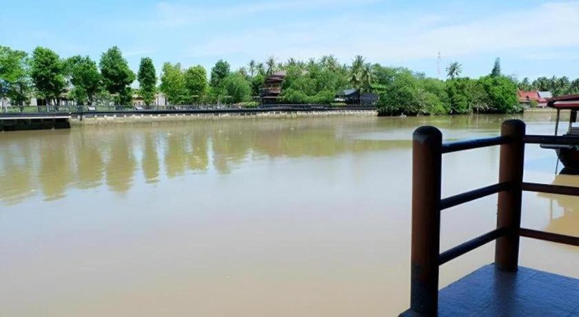 Ruennamyen Amphawa 3* Samut Songkhram