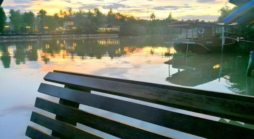 Ruennamyen Amphawa Resort 3*