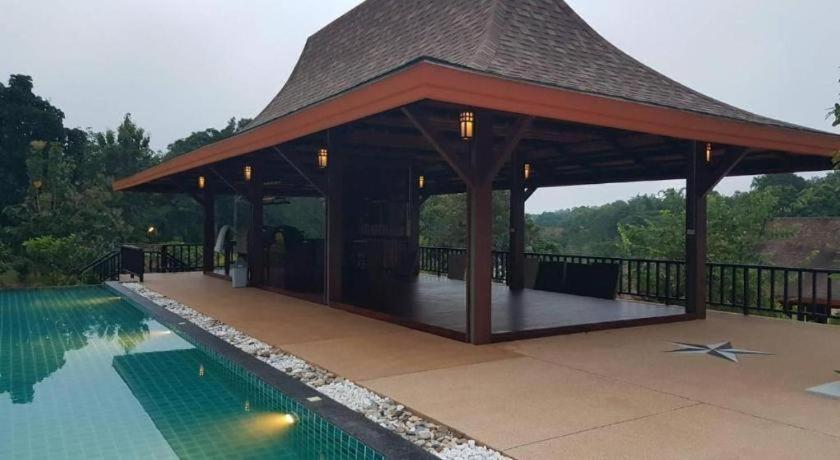 Resort Poochommhok Sangkhla Buri
