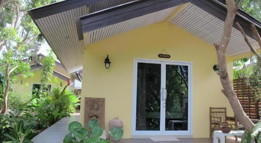 Baan Suan Phidchamika 3*