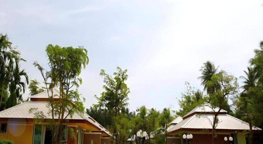 Nopparat Garden Samut Songkhram