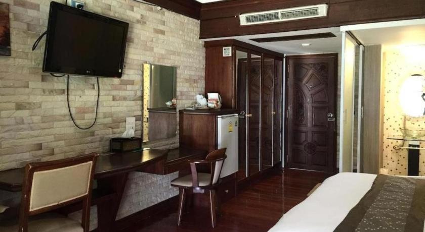 Nh Elegant Hotel