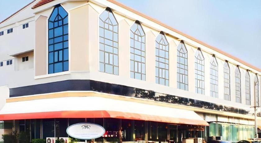 Nh Elegant 3* Sakon Nakhon